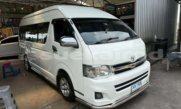 Buy Used Toyota Commuter White Car in Bangkok in Bangkok Buy Used Toyota Commuter White Car in Bangkok in Bangkok