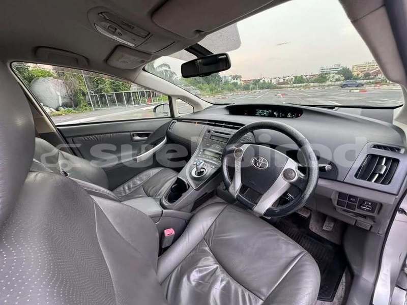 Big with watermark toyota prius bangkok bangkok 77849