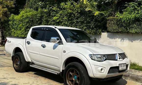 Buy Used Mitsubishi Triton White Car in Bangkok in Bangkok Buy Used Mitsubishi Triton White Car in Bangkok in Bangkok