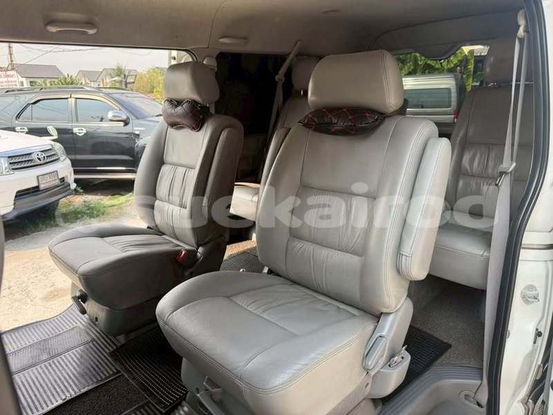 Big with watermark toyota ventury bangkok bangkok 77860