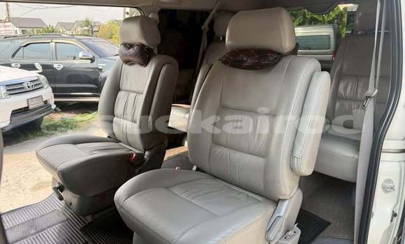 Buy Used Toyota Ventury White Car in Bangkok in Bangkok Buy Used Toyota Ventury White Car in Bangkok in Bangkok