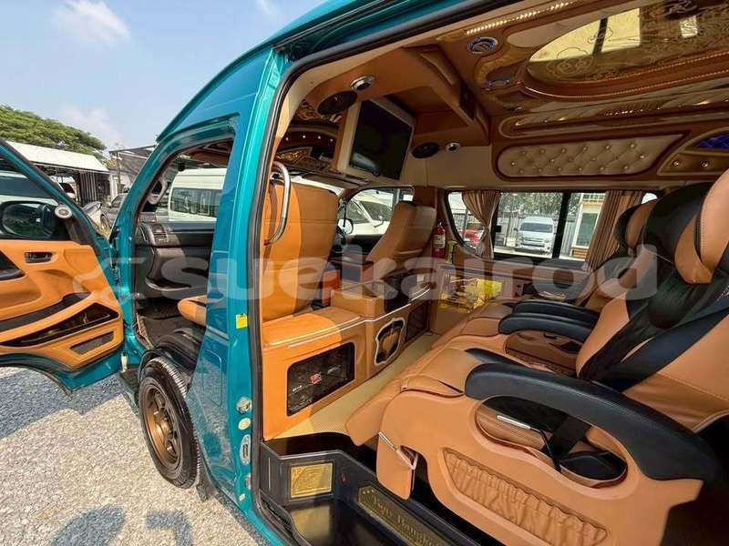 Big with watermark toyota commuter bangkok bangkok 77861