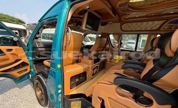 Buy Used Toyota Commuter Blue Car in Bangkok in Bangkok Buy Used Toyota Commuter Blue Car in Bangkok in Bangkok