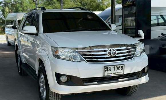 Buy Used Toyota Fortuner White Car in Bangkok in Bangkok