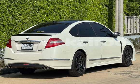 Buy Used Nissan Teana White Car in Bangkok in Bangkok Buy Used Nissan Teana White Car in Bangkok in Bangkok
