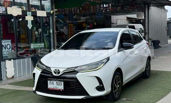 Buy Used Toyota Yaris White Car in Bangkok in Bangkok