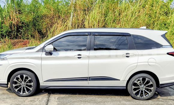Buy Used Toyota Venza White Car in Chonburi in Chonburi Buy Used Toyota Venza White Car in Chonburi in Chonburi