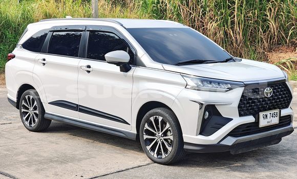 Buy Used Toyota Venza White Car in Chonburi in Chonburi Buy Used Toyota Venza White Car in Chonburi in Chonburi
