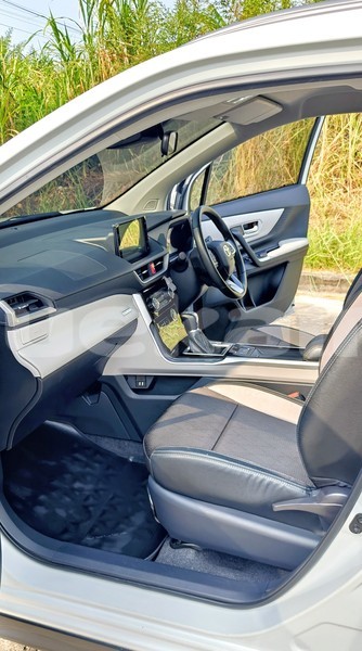 Big with watermark toyota venza chonburi chonburi 77888