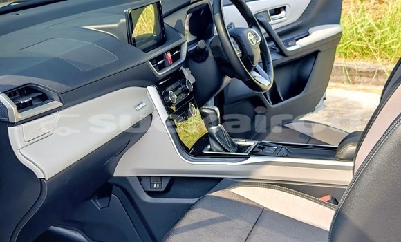 Buy Used Toyota Venza White Car in Chonburi in Chonburi Buy Used Toyota Venza White Car in Chonburi in Chonburi