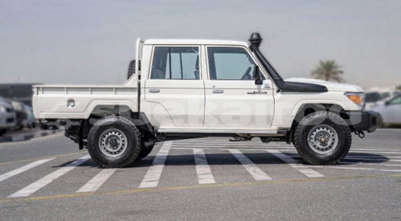 Big with watermark toyota land cruiser bangkok bangkok 77895