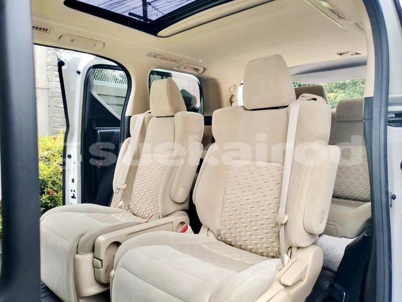 Big with watermark toyota vellfire bangkok bangkok 77912