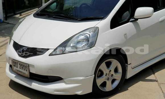 Buy Used Honda Fit White Car in Bangkok in Bangkok
