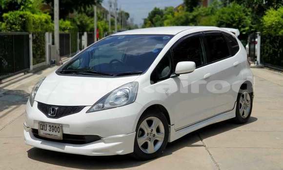 Buy Used Honda Fit White Car in Bangkok in Bangkok Buy Used Honda Fit White Car in Bangkok in Bangkok