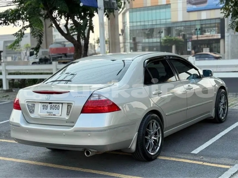 Big with watermark honda accord chai nat chai nat 77956