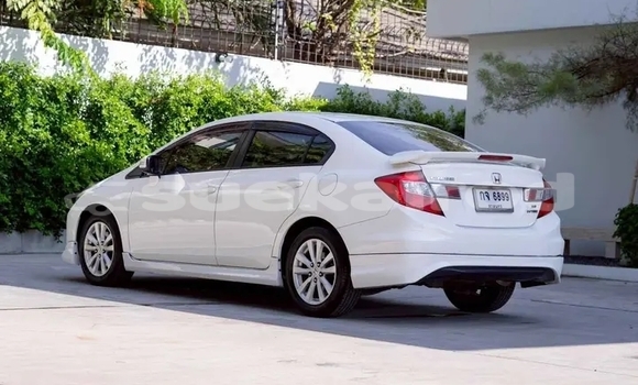 Buy Used Honda Civic White Car in Buogkan in Buogkan