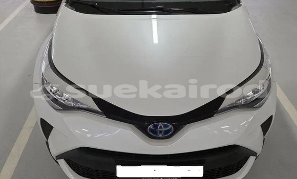 Buy Used Toyota C-HR White Car in Bangkok in Bangkok Buy Used Toyota C-HR White Car in Bangkok in Bangkok