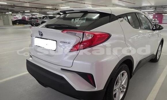 Buy Used Toyota C-HR White Car in Bangkok in Bangkok Buy Used Toyota C-HR White Car in Bangkok in Bangkok
