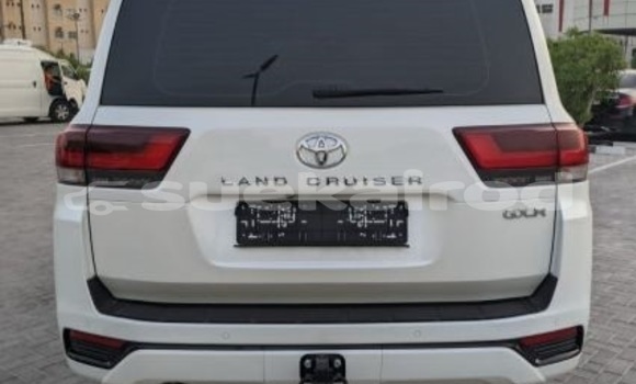 Buy Used Toyota Land Cruiser White Car in Bangkok in Bangkok Buy Used Toyota Land Cruiser White Car in Bangkok in Bangkok