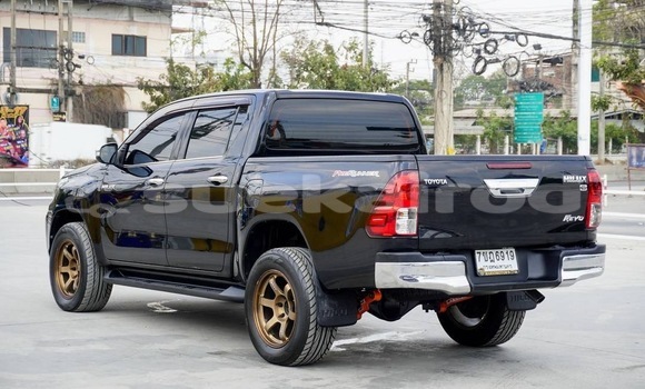 Buy Used Toyota Hiluxe Revo Black Car in Pathum Thani in Pathum Thani Buy Used Toyota Hiluxe Revo Black Car in Pathum Thani in Pathum Thani