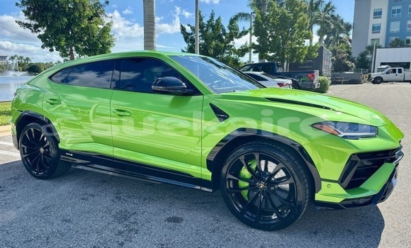 Buy Used Lamborghini Urus Green Car in Phuket in Phuket