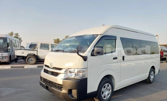 Buy Used Toyota Hiace White Car in Bangkok in Bangkok