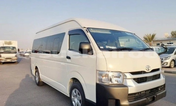 Buy Used Toyota Hiace White Car in Bangkok in Bangkok Buy Used Toyota Hiace White Car in Bangkok in Bangkok