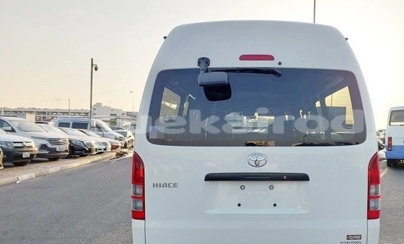 Buy Used Toyota Hiace White Car in Bangkok in Bangkok Buy Used Toyota Hiace White Car in Bangkok in Bangkok