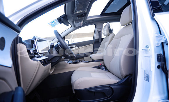 Buy Used Kia Sportage White Car in Bangkok in Bangkok Buy Used Kia Sportage White Car in Bangkok in Bangkok