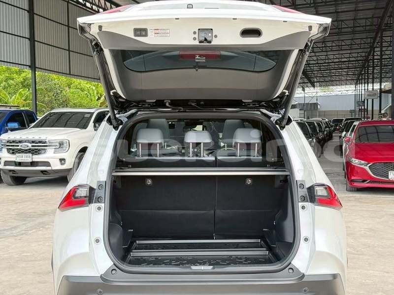 Big with watermark toyota yaris bangkok bangkok 78063