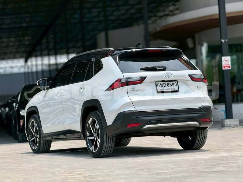 Big with watermark toyota yaris bangkok bangkok 78063