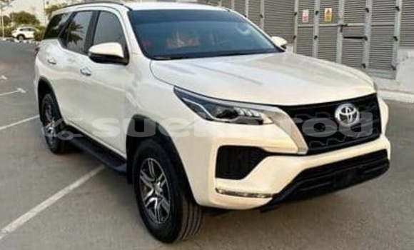 Buy Used Toyota Fortuner White Car in Bangkok in Bangkok