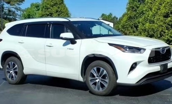 Buy Used Toyota Highlander White Car in Bangkok in Bangkok Buy Used Toyota Highlander White Car in Bangkok in Bangkok