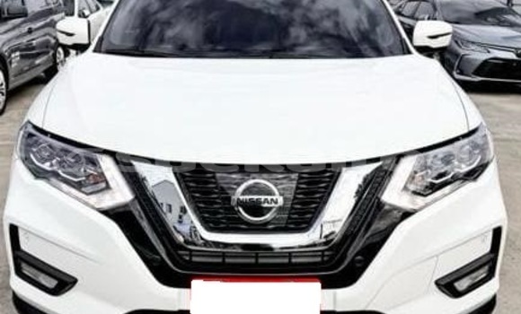 Buy Used Nissan X-Trail White Car in Bangkok in Bangkok Buy Used Nissan X-Trail White Car in Bangkok in Bangkok