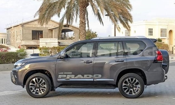 Buy Used Toyota Land Cruiser Prado White Car in Bangkok in Bangkok Buy Used Toyota Land Cruiser Prado White Car in Bangkok in Bangkok