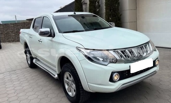 Buy Used Mitsubishi L200 White Car in Bangkok in Bangkok Buy Used Mitsubishi L200 White Car in Bangkok in Bangkok