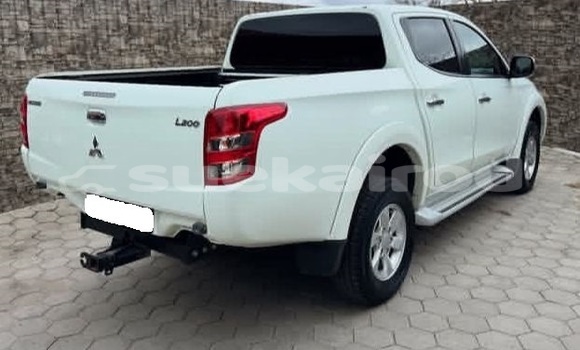 Buy Used Mitsubishi L200 White Car in Bangkok in Bangkok Buy Used Mitsubishi L200 White Car in Bangkok in Bangkok