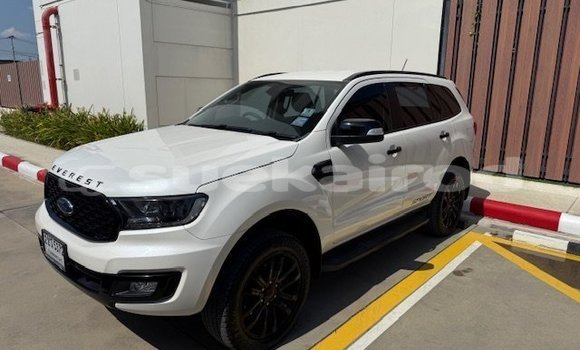 Buy Used Ford Everest White Car in Bangkok in Bangkok Buy Used Ford Everest White Car in Bangkok in Bangkok
