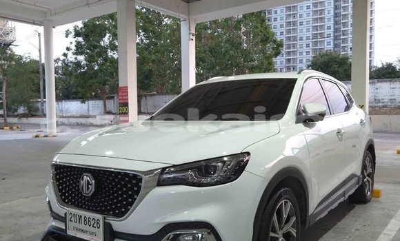 Buy Used MG GS White Car in Bangkok in Bangkok