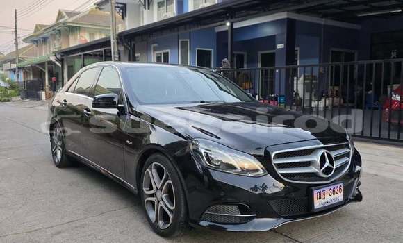 Buy Used Mercedes-Benz E-Classe Black Car in Bangkok in Bangkok Buy Used Mercedes-Benz E-Classe Black Car in Bangkok in Bangkok