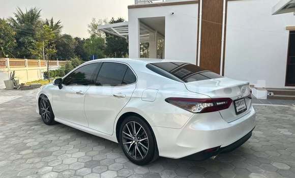 Buy Used Toyota Camry White Car in Bangkok in Bangkok Buy Used Toyota Camry White Car in Bangkok in Bangkok