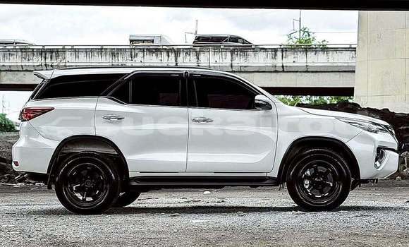 ซื้อ รถมือสอง Toyota Fortuner ขาว รถยนต์ ใน %{เมือง} ใน กรุงเทพมหานคร ซื้อ รถมือสอง Toyota Fortuner ขาว รถยนต์ ใน %{เมือง} ใน กรุงเทพมหานคร