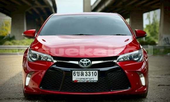 ซื้อ รถมือสอง Toyota Camry สีแดง รถยนต์ ใน %{เมือง} ใน กรุงเทพมหานคร