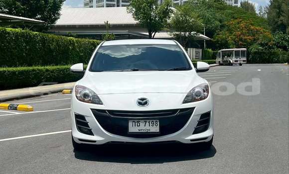 ซื้อ รถมือสอง Mazda Mazda 3 ขาว รถยนต์ ใน %{เมือง} ใน กรุงเทพมหานคร
