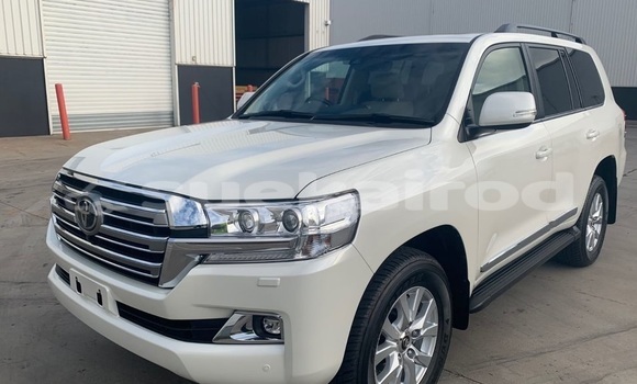 Buy Used Toyota Land Cruiser White Car in Bangkok in Bangkok