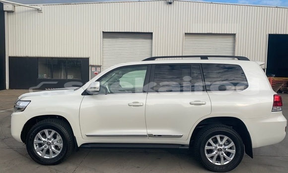 ซื้อ รถมือสอง Toyota Land Cruiser ขาว รถยนต์ ใน %{เมือง} ใน กรุงเทพมหานคร ซื้อ รถมือสอง Toyota Land Cruiser ขาว รถยนต์ ใน %{เมือง} ใน กรุงเทพมหานคร