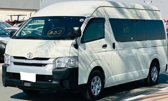 Buy Used Toyota Hiace White Car in Bangkok in Bangkok