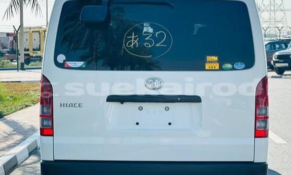 ซื้อ รถมือสอง Toyota Hiace ขาว รถยนต์ ใน %{เมือง} ใน กรุงเทพมหานคร ซื้อ รถมือสอง Toyota Hiace ขาว รถยนต์ ใน %{เมือง} ใน กรุงเทพมหานคร
