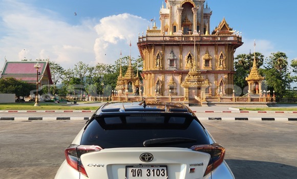 Buy Used Toyota C-HR White Car in Phuket in Phuket Buy Used Toyota C-HR White Car in Phuket in Phuket