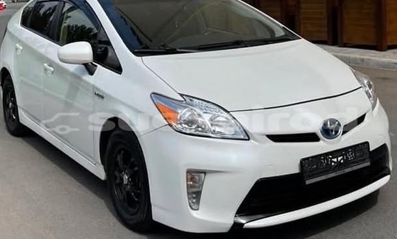 Buy Used Toyota Prius White Car in Bangkok in Bangkok